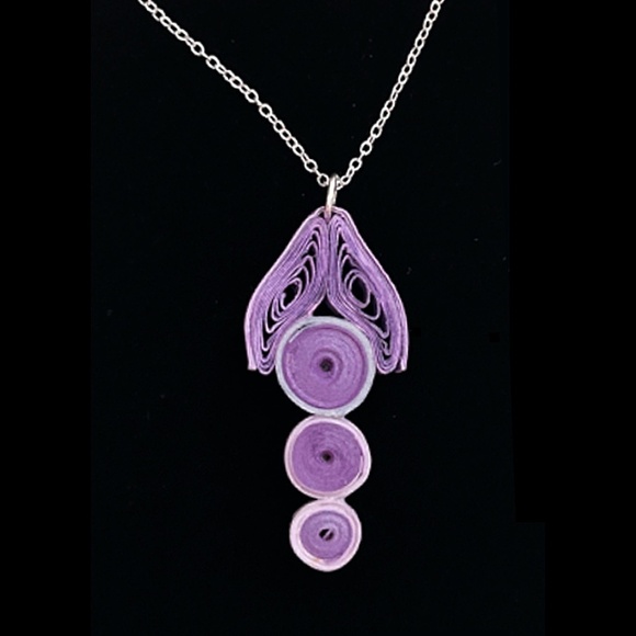 Hand Crafted Purple Paper Quill Pendant Necklace Arrow Head Silver Plate Chain - Picture 7 of 10